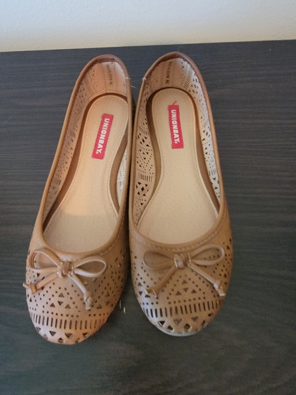 UNIONBAY Women's Light Brown Laser-Cut Ballet Flats with Bow
